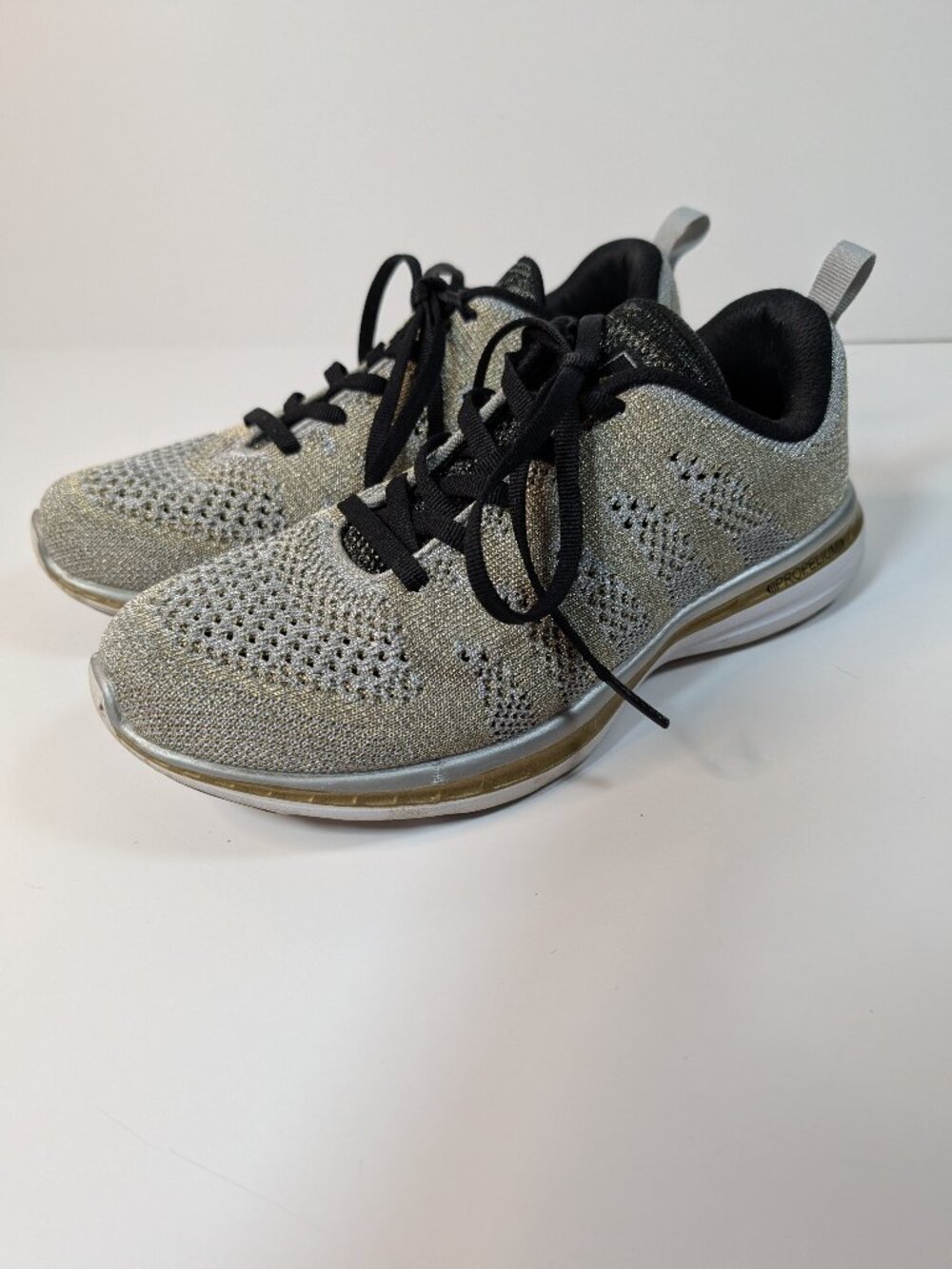 APL Techloom Pro Sneakers Lululemon Women’s Size 7.5 Metallic Silver/Gold Mesh